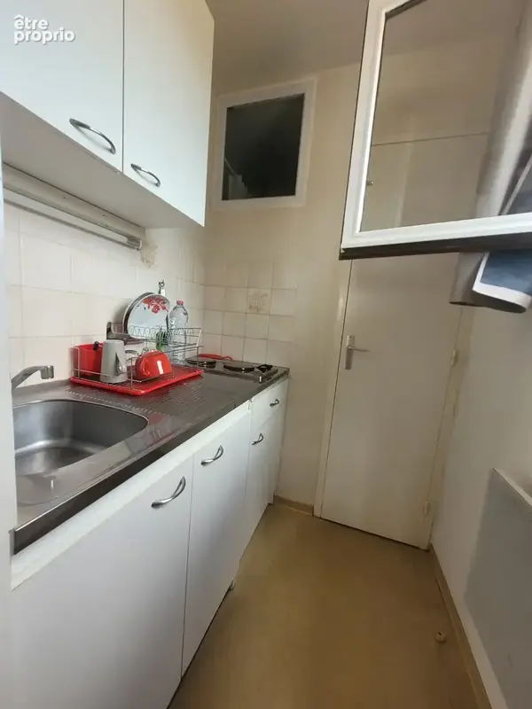 À découvrir sans tarder   Studio avec mezzanine et stationnement privé - photo 4