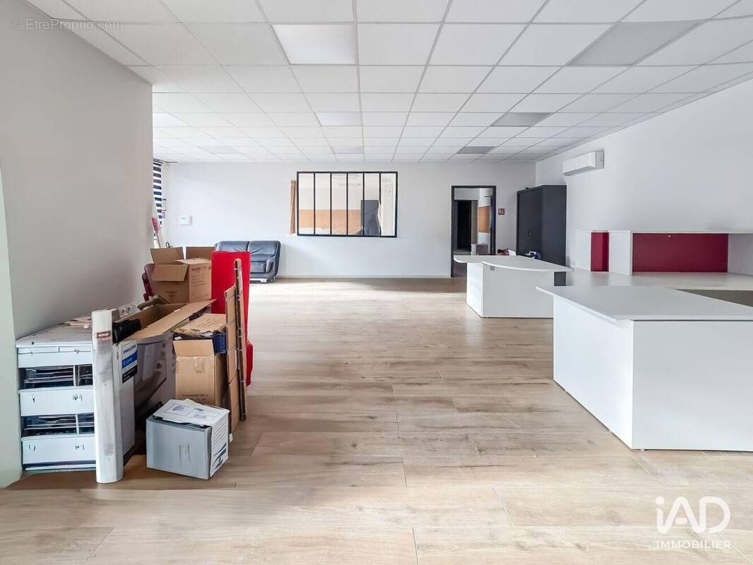 Photo 1 - Commerce à BRESSOLS