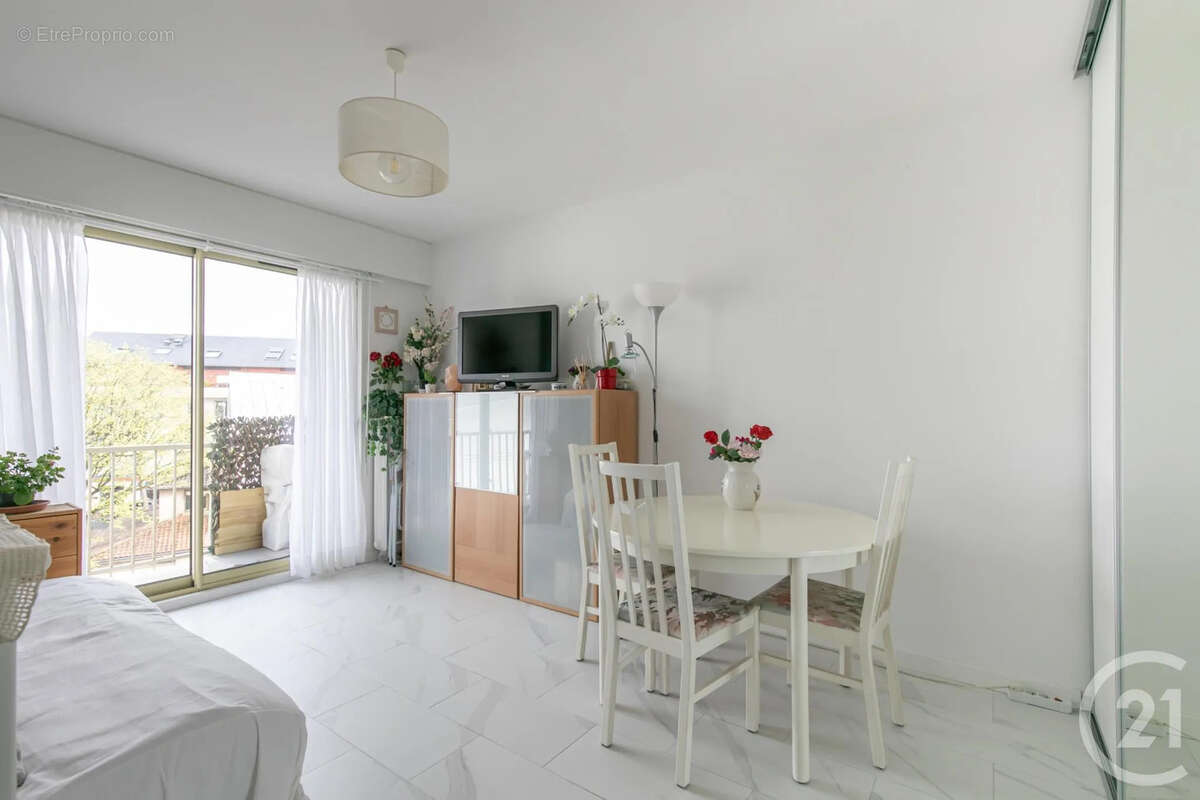 Appartement à SAINT-MAUR-DES-FOSSES