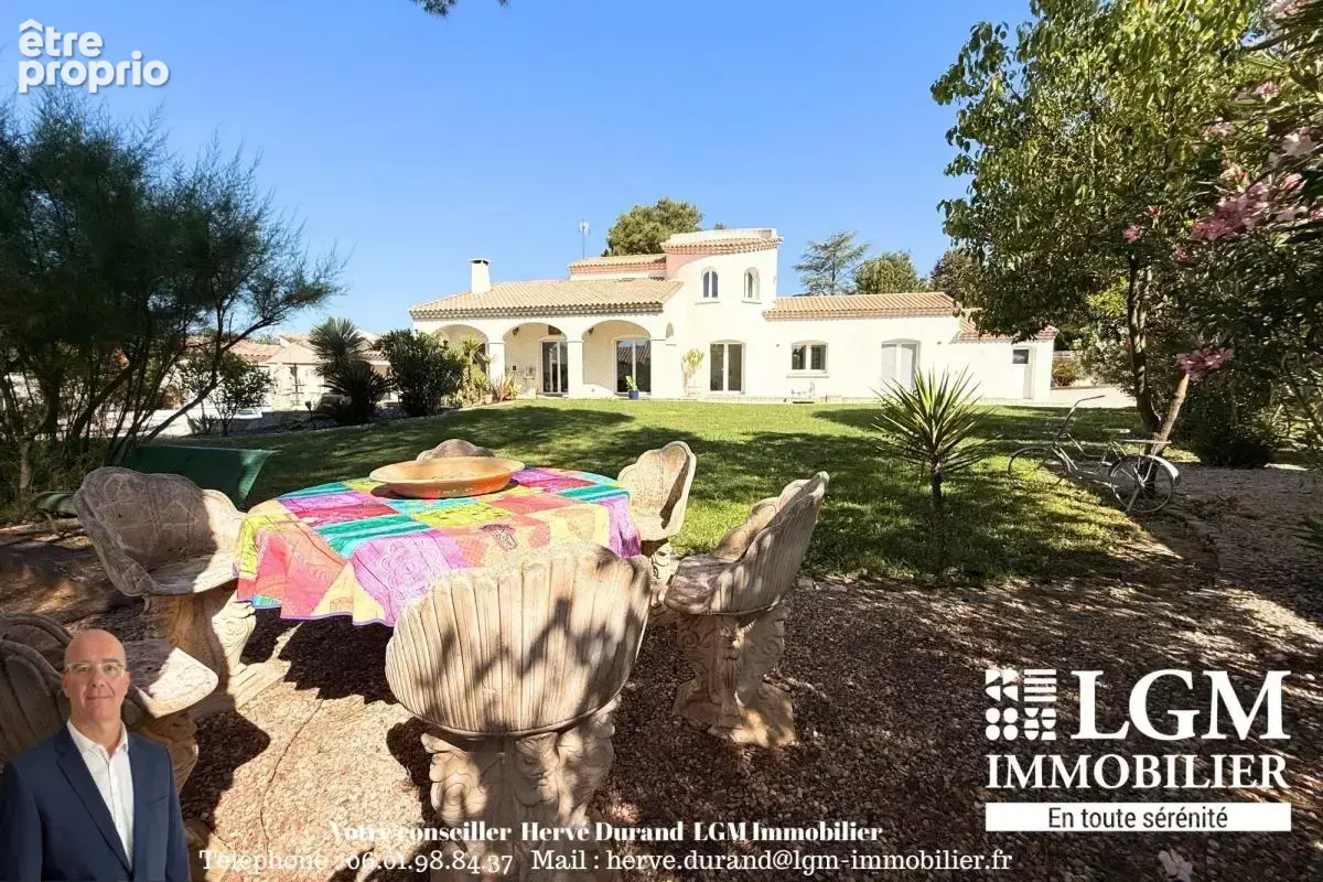 Villa d'exception sans vis-à-vis sur 1800 m2 de terrain arboré - photo 4