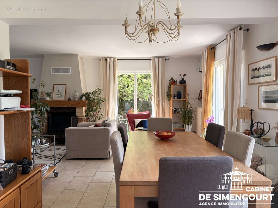 Maison à DURY