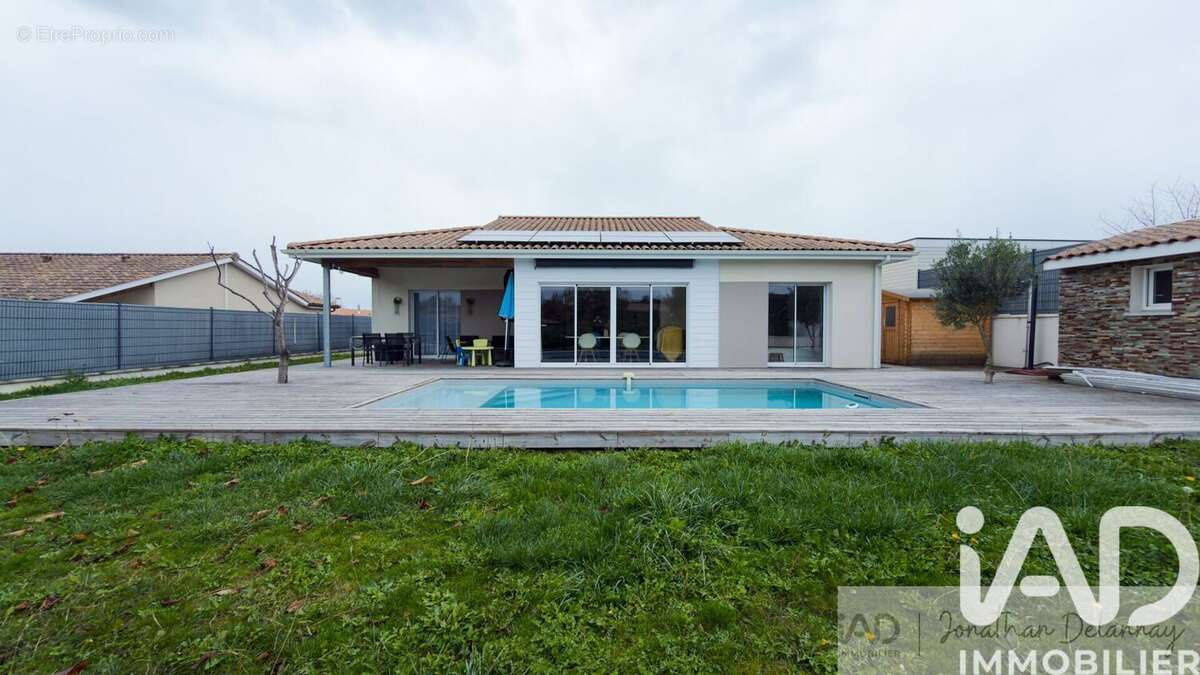 Photo 4 - Maison à TRESSES