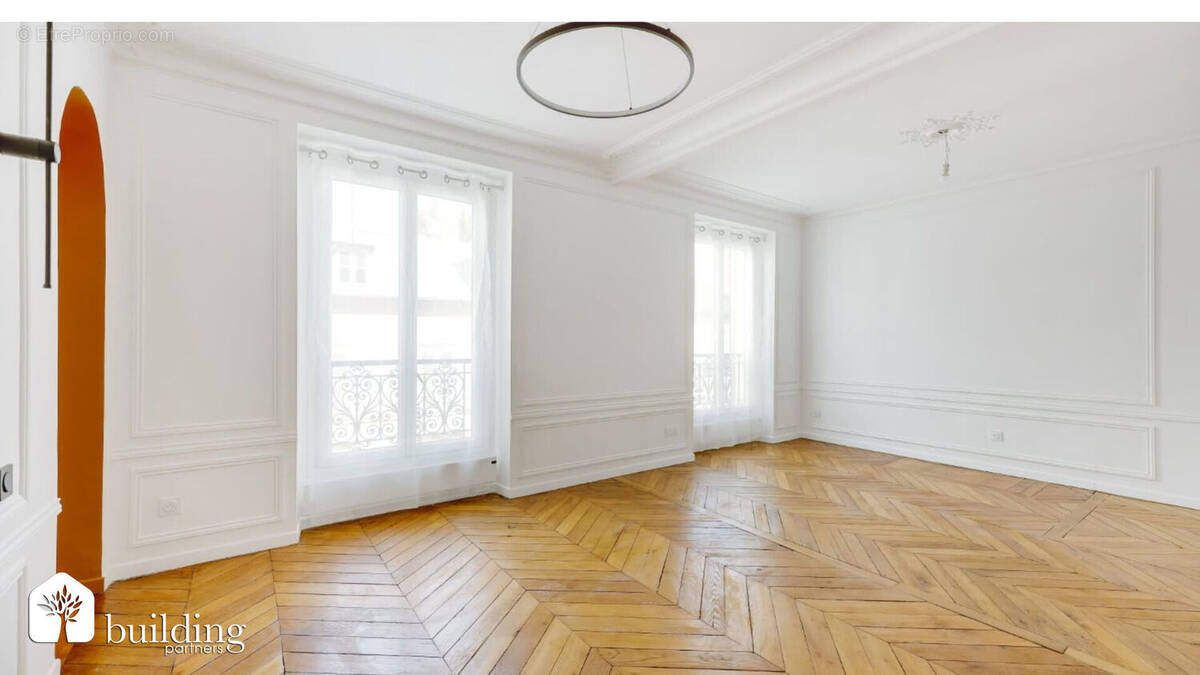 Appartement à PARIS-17E
