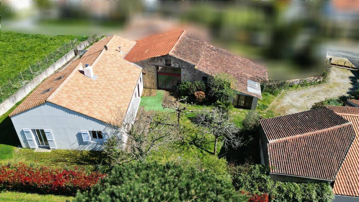 Photo 1 - Maison à LA ROCHE-SUR-YON