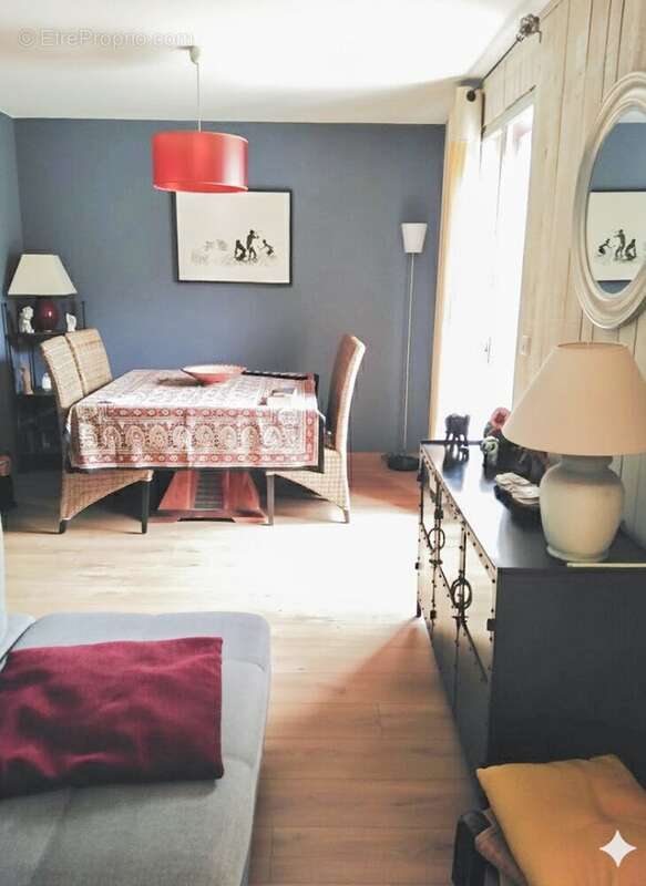 Maison à SAINT-BAUZILLE-DE-MONTMEL