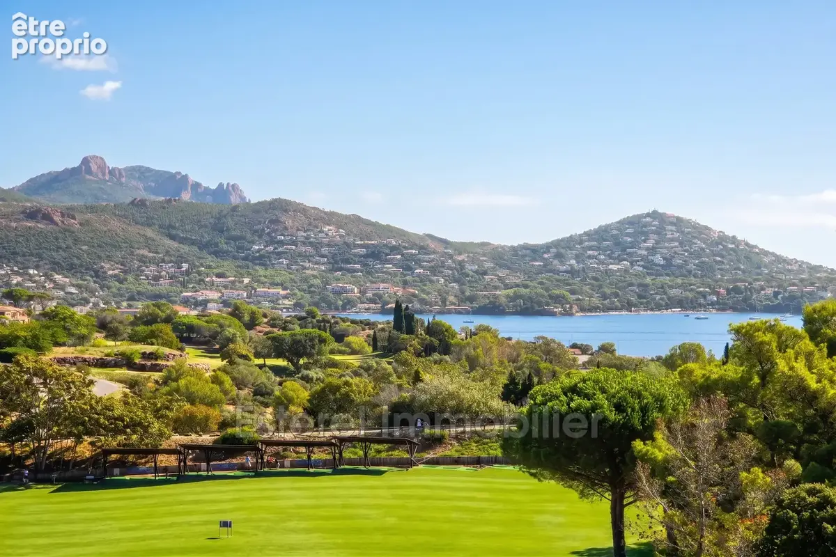 Appartement 1 pièce 22 m² à vendre à Saint-Raphael (83700) - photo 3