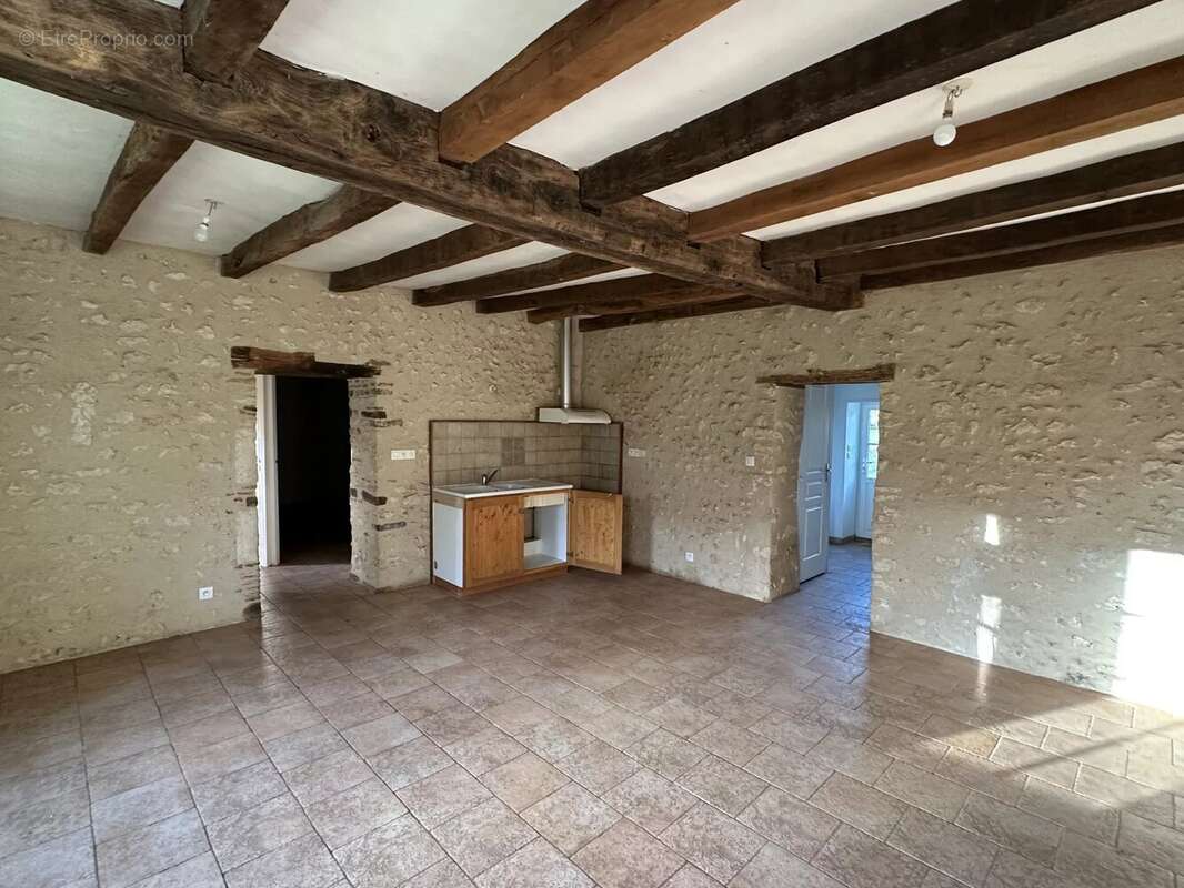 Maison à ANTIGNY