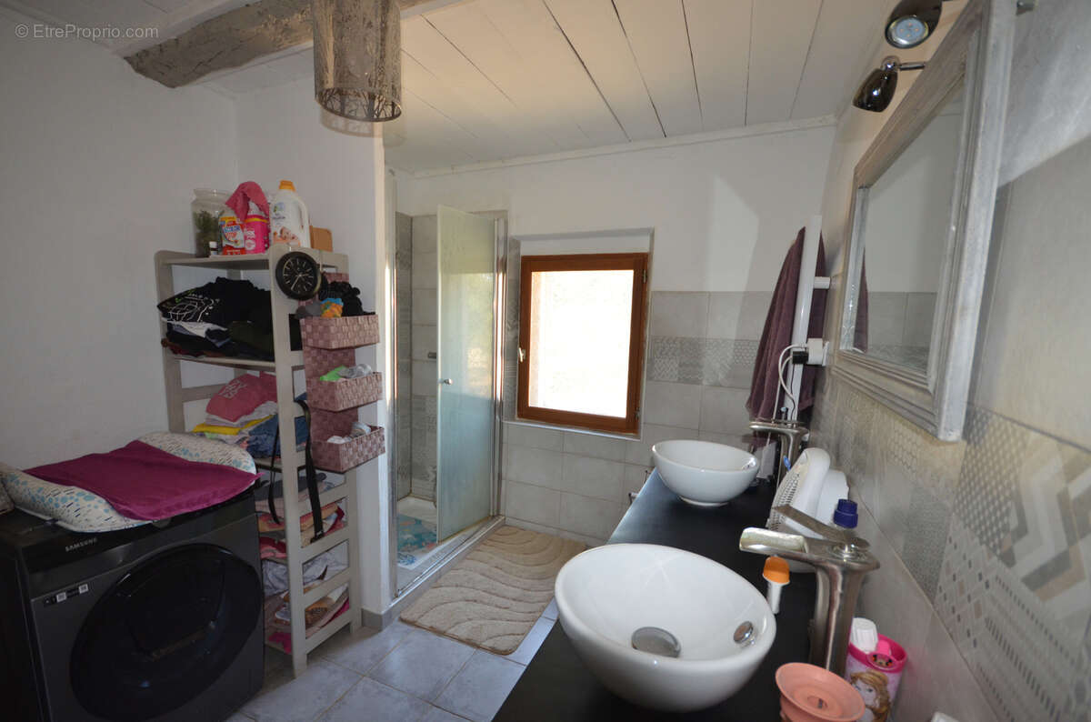 Maison à AUPS