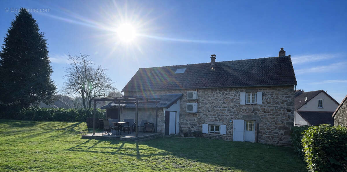 Maison à MAISONNISSES