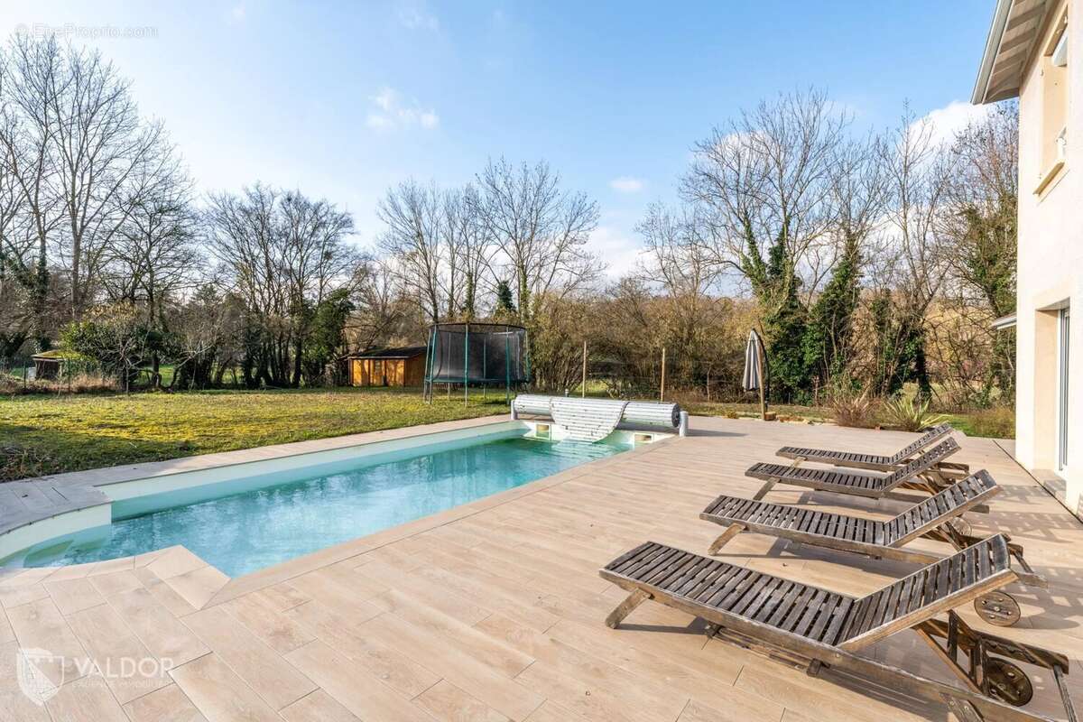 Maison à LACHASSAGNE