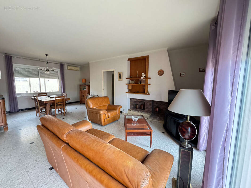 Maison à VILLELONGUE-DE-LA-SALANQUE