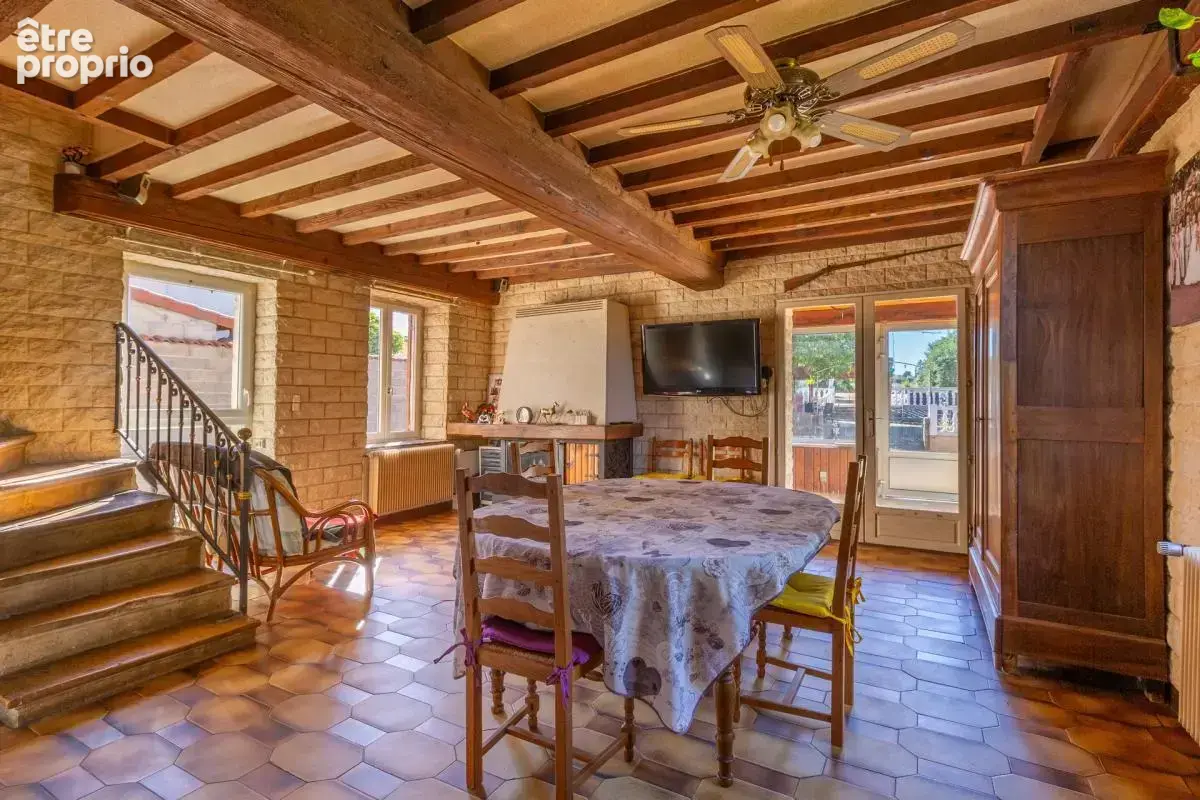 Maison 6 pièces de 163 m² avec piscine à Marcilly-d'Azergues - photo 5