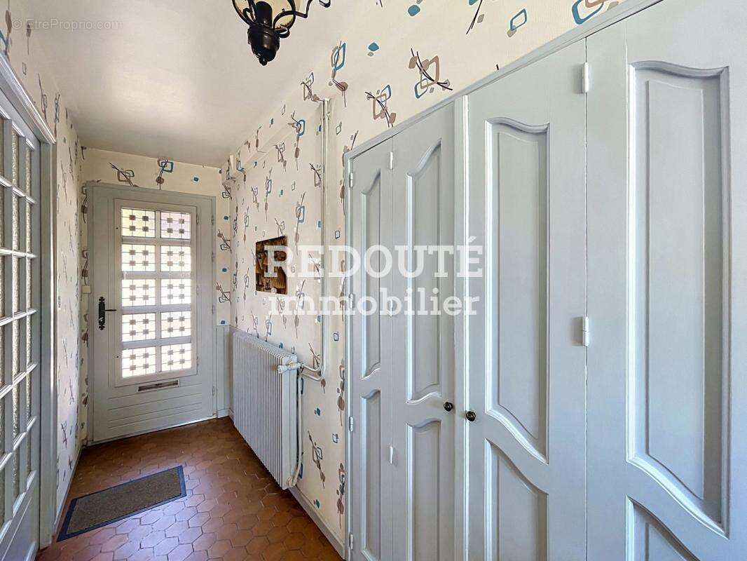 Grande maison T8 environ 250m²  - Hangar - Jardin - Crugny - photo 2