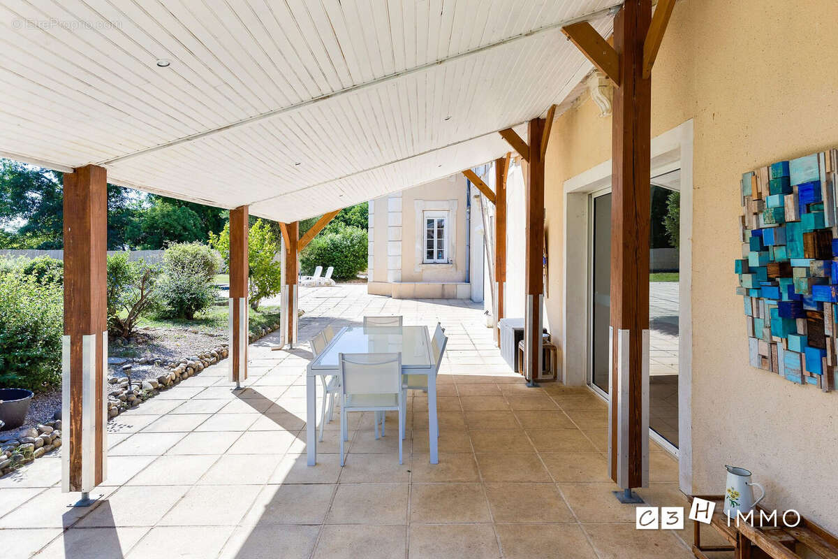 520 m² à Salles-Sur-Garonne  - photo 9