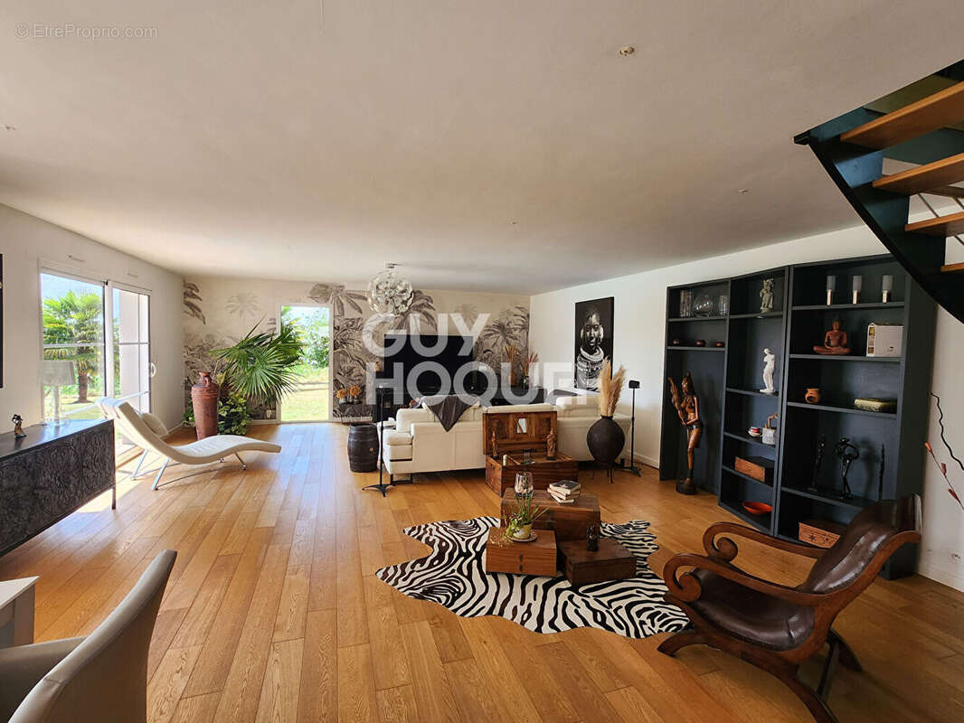 Maison à PLOUER-SUR-RANCE