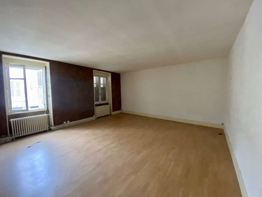 Appartement à DECIZE