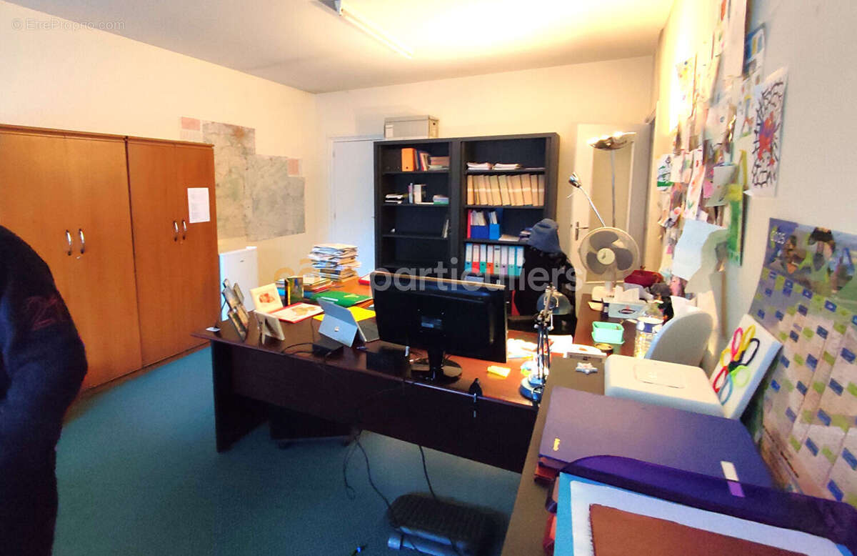 Commerce à VILLEMANDEUR