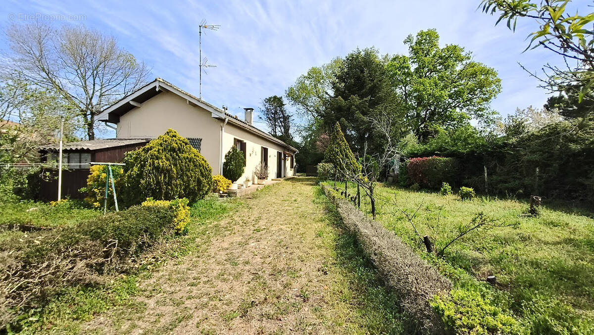 Maison à SAINT-CIERS-SUR-GIRONDE