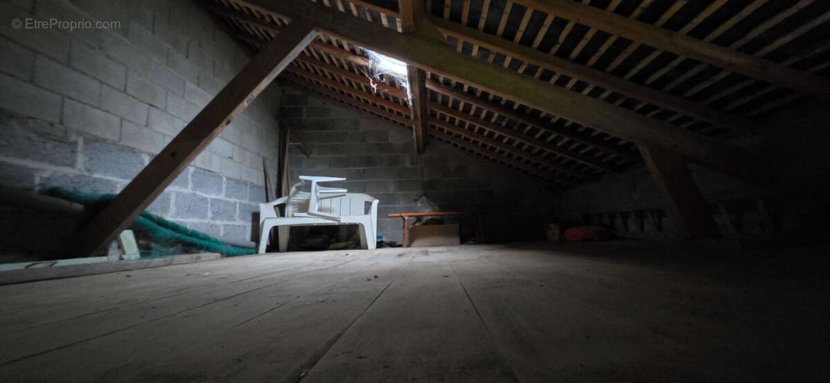 Maison à YZEURES-SUR-CREUSE