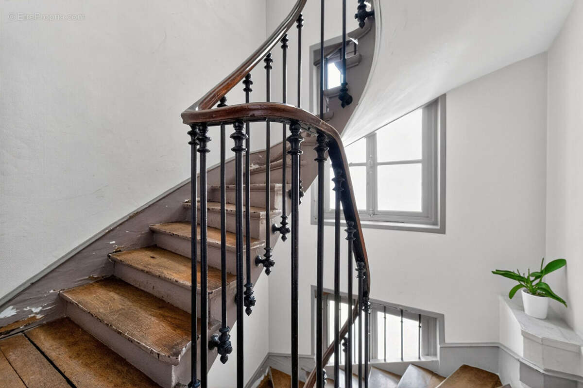 Appartement à PARIS-18E