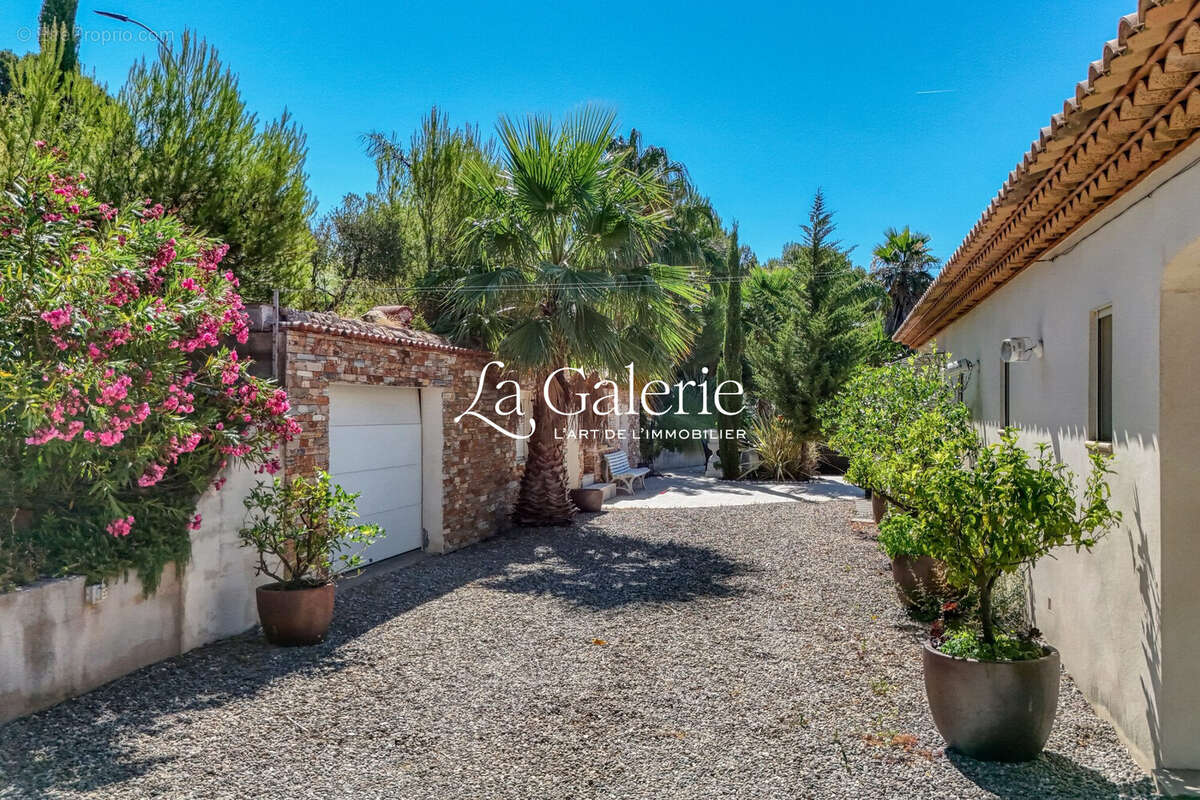 Maison à CARQUEIRANNE