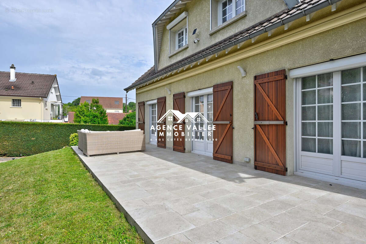 Maison à SAINTRY-SUR-SEINE