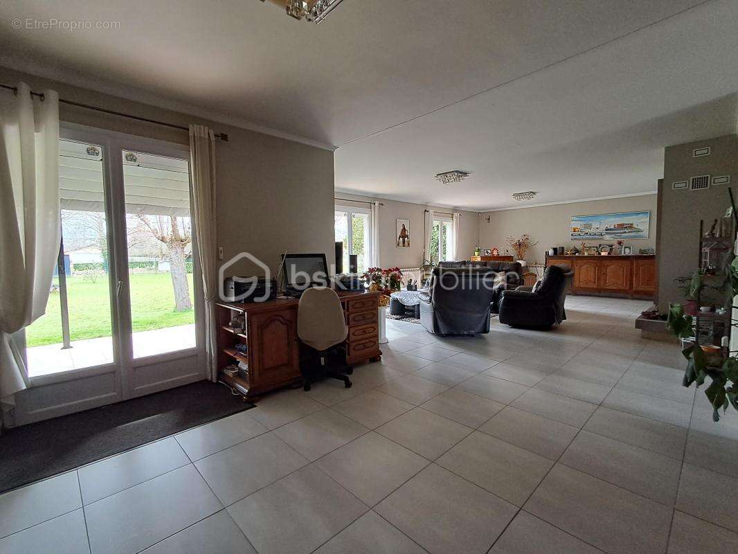 Maison à ESTANCARBON