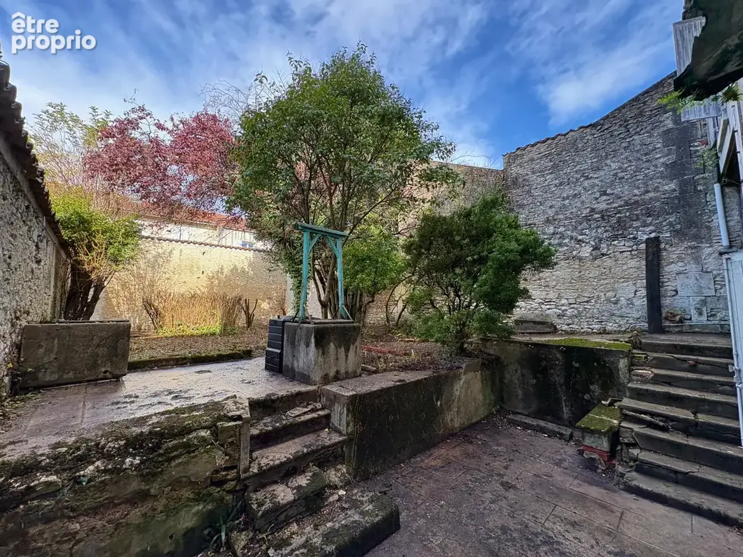 MAISON DE VILLE avec garage et jardin dans le quartier recherché du Sacré-Cœur à Cognac - photo 18