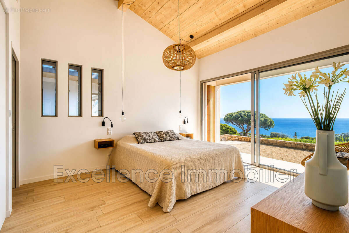 Maison à Sainte-Maxime  - photo 7