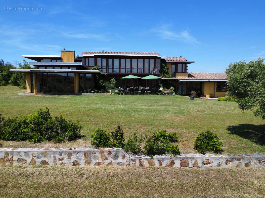 Maison à COUFFOULENS