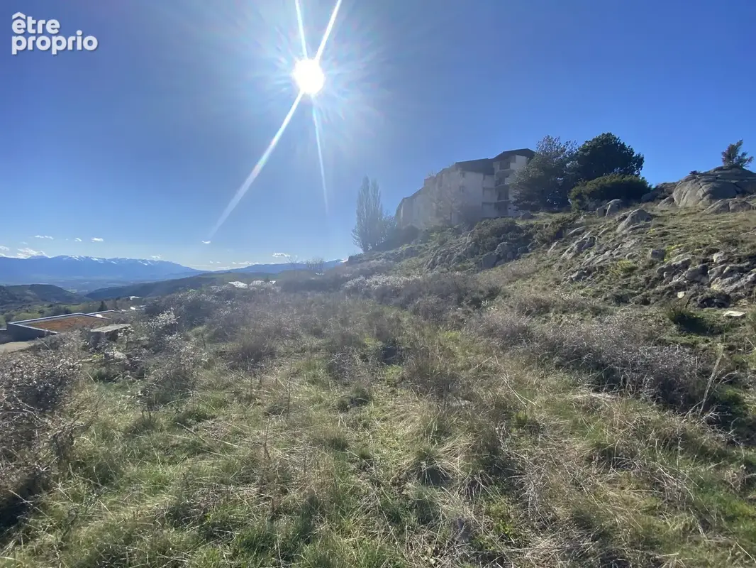 Terrain à FONT-ROMEU-ODEILLO-VIA