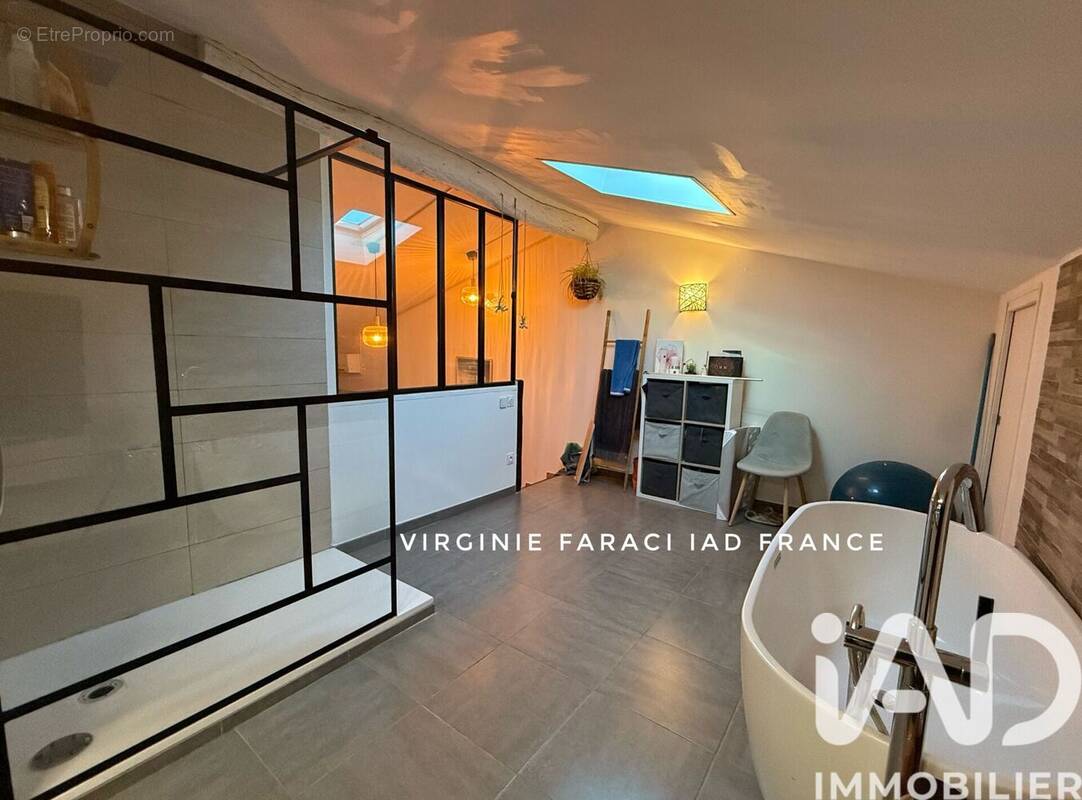 Photo 1 - Maison à LE CASTELLET