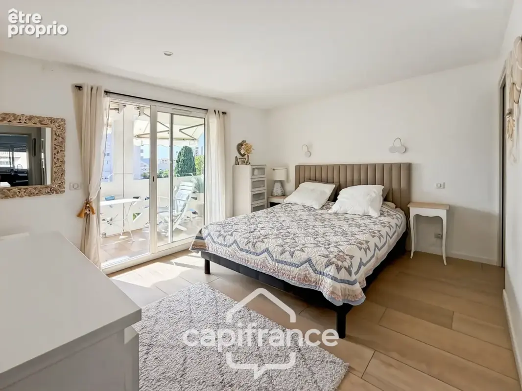 Appartement à vendre 4 pièces HYERES (83) - 147m2- 4ème et dernièr Etage- Accès direct GARAGE - photo 52