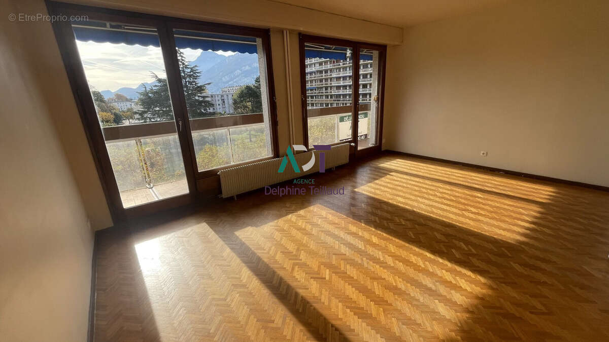 Appartement à SAINT-EGREVE