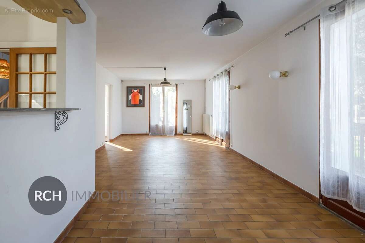 Maison à MONTFORT-L'AMAURY