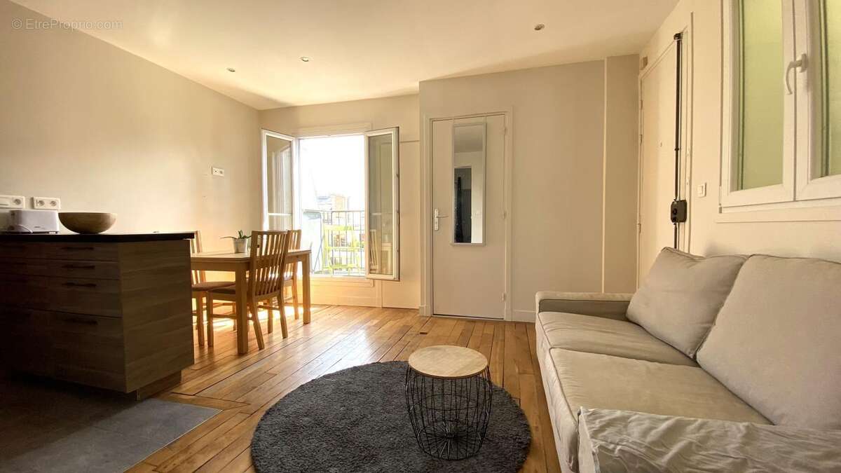 Appartement à PARIS-17E