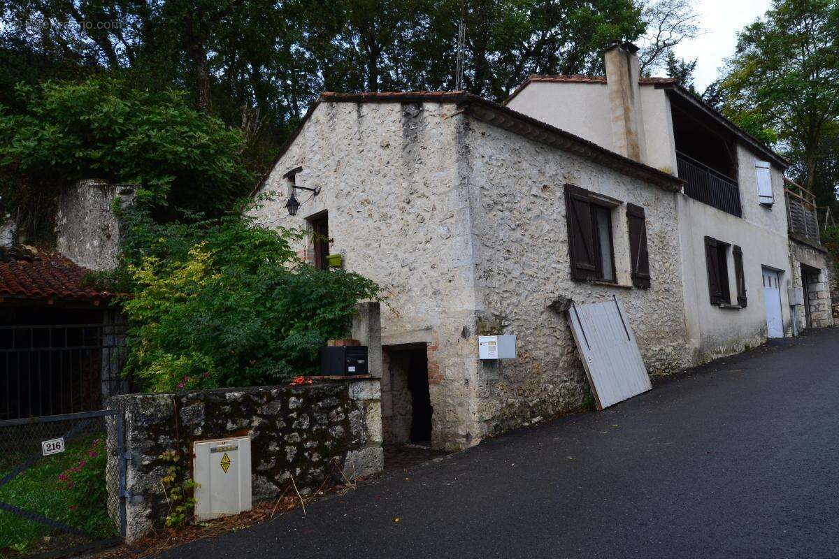 Maison en pierre de village - photo 9