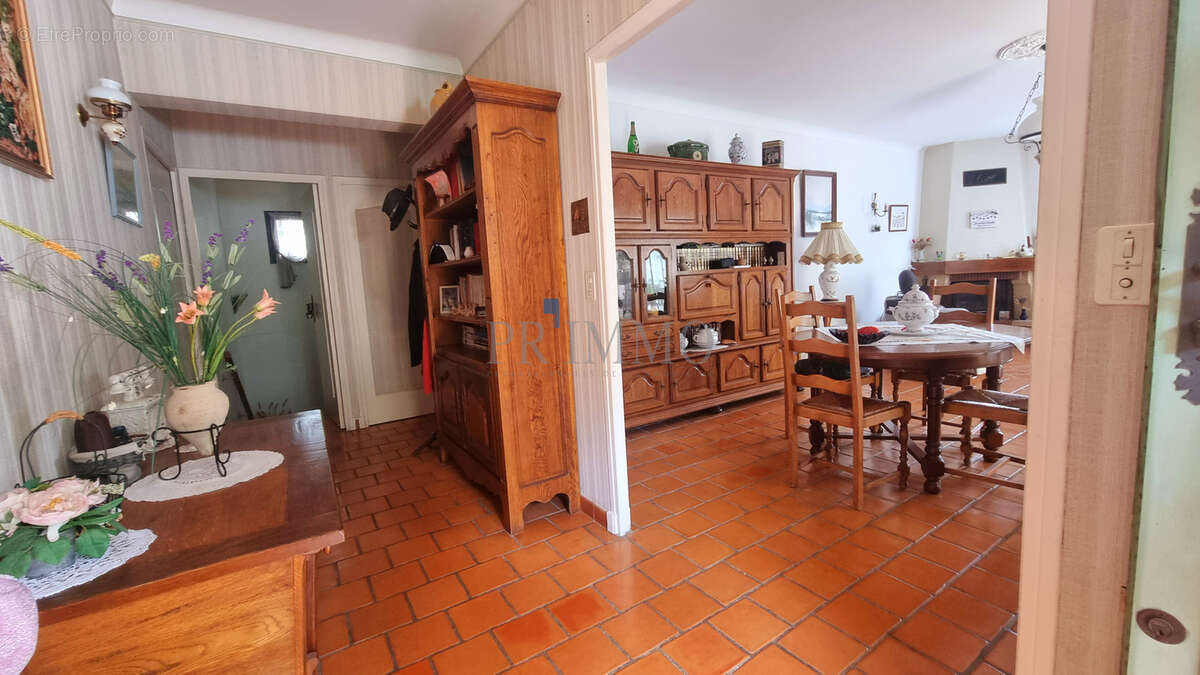 Maison à LE MUY