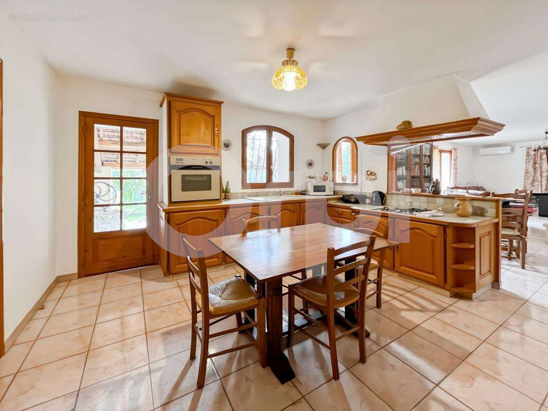 Maison à PUGET-VILLE