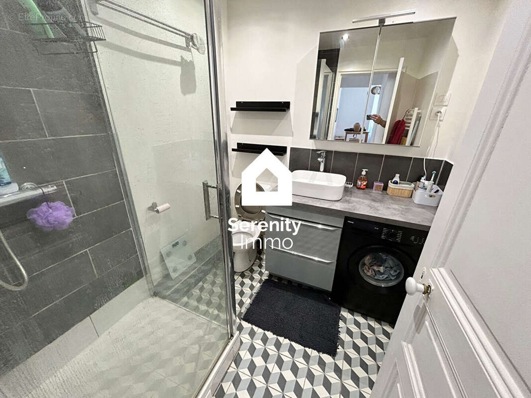 Appartement à MARSEILLE-1E