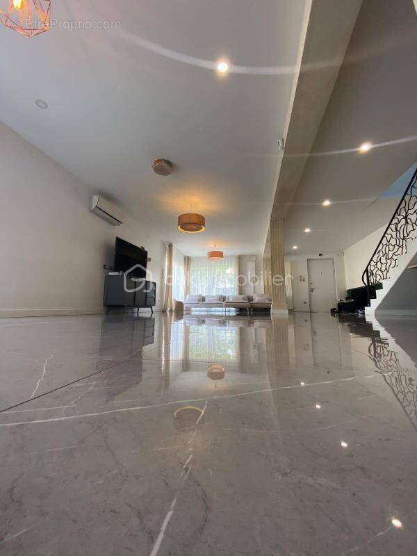 Maison à LIVRY-GARGAN