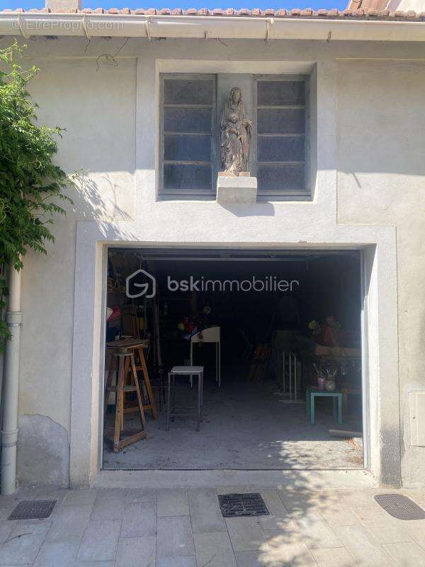 Maison de caractère située en centre-ville - photo 7
