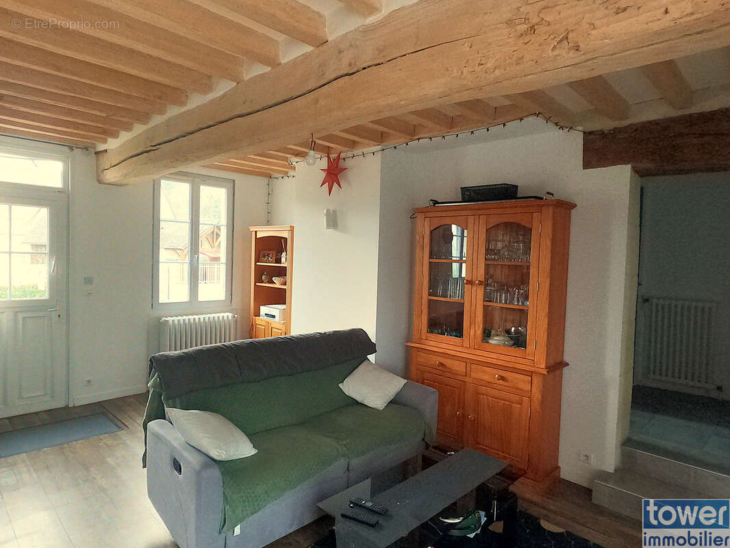 Maison à RESSONS-LE-LONG