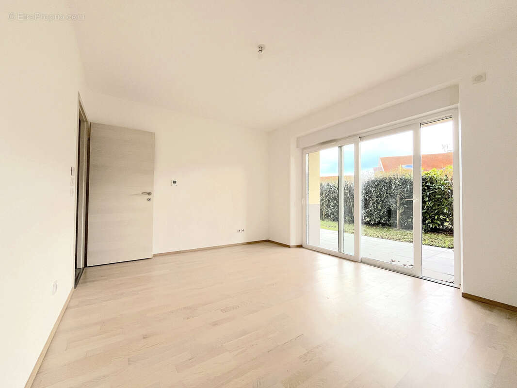 Appartement à POISY
