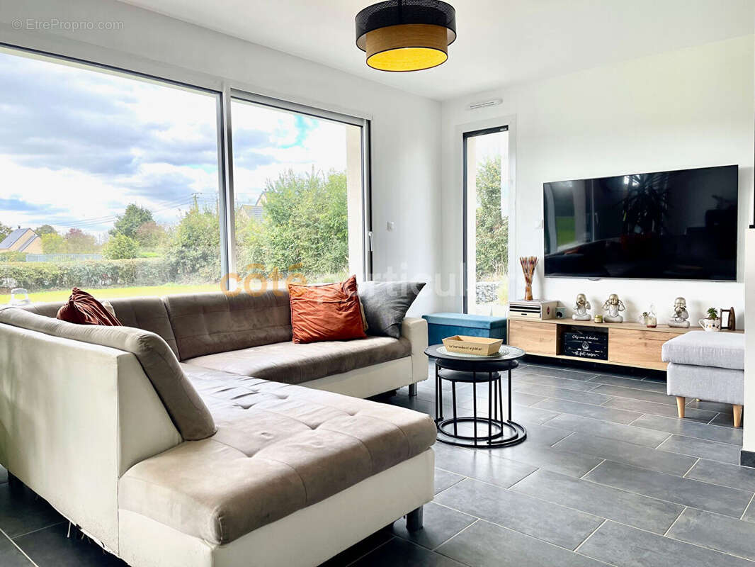 Maison à LE MOLAY-LITTRY