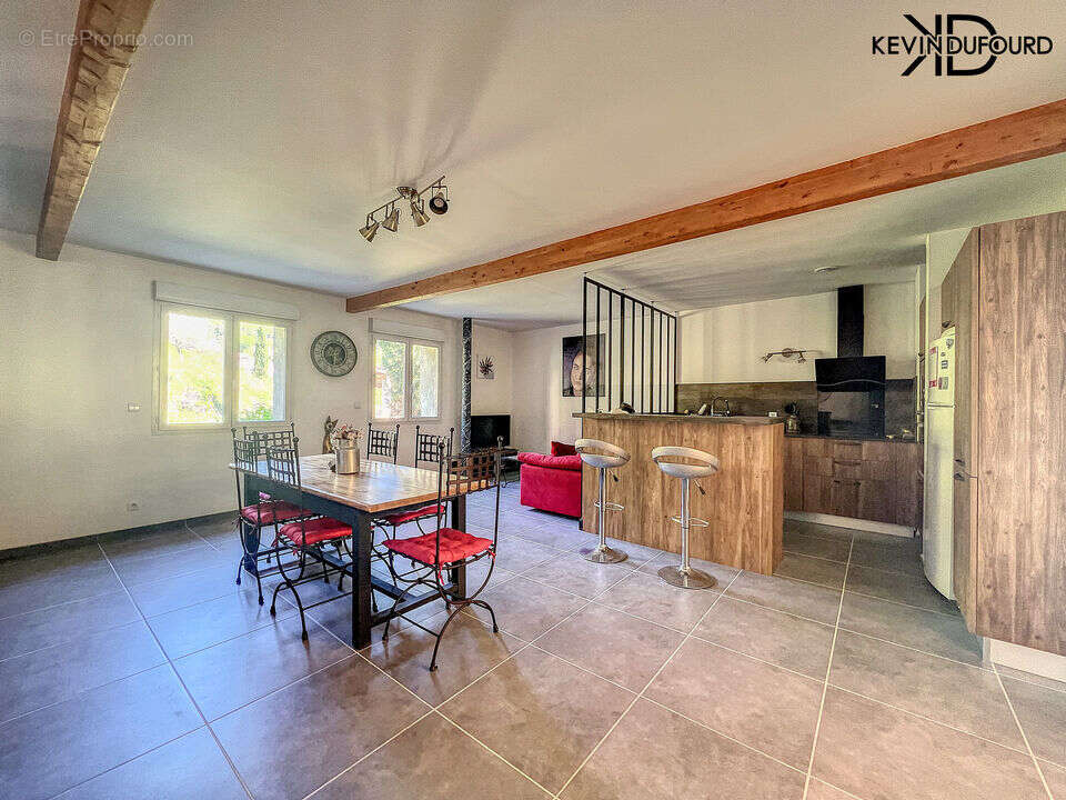 Appartement 85 m² à Pont-De-Labeaume  - photo 30