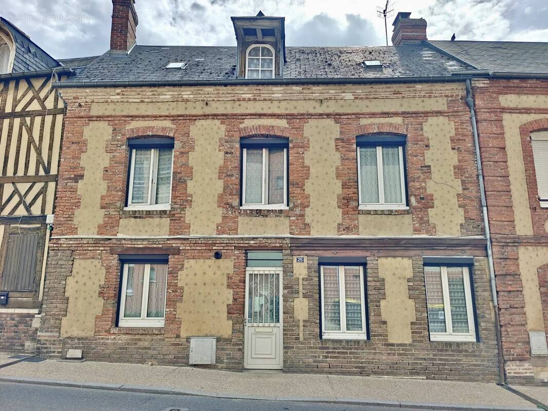 Maison à BRIONNE