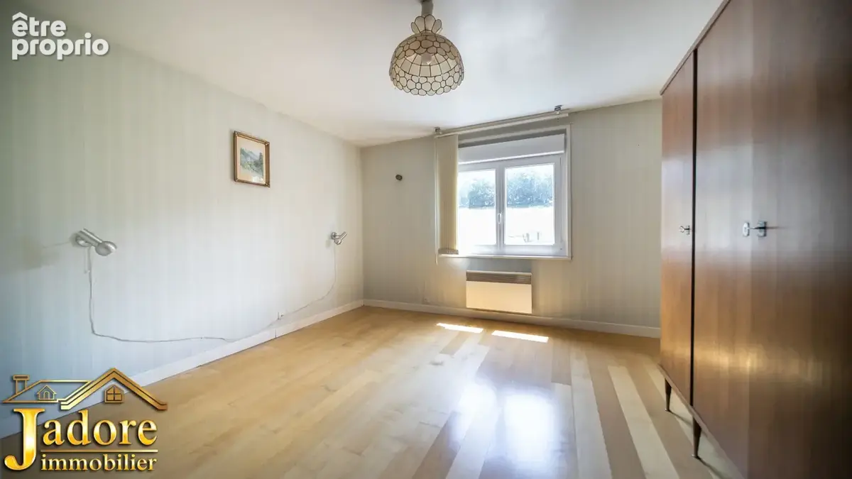 *** trop tard ** maison de village beau volume - photo 18