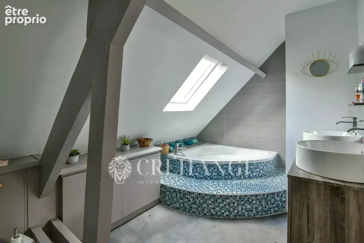 La Celle-Saint-Cloud — Maison familiale contemporaine avec piscine, hammam et jardin paysagé - photo 27