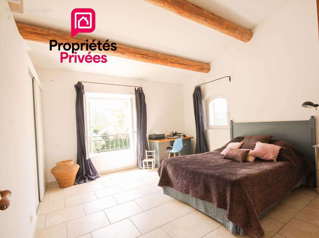 Maison à MEYRARGUES